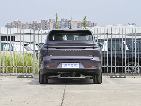 零跑C10 实车图 6