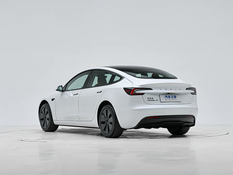 Model 3 实车图 5