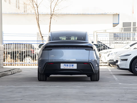 Model Y 实车图 6