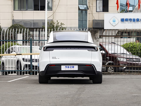 Model Y L 实车图 6
